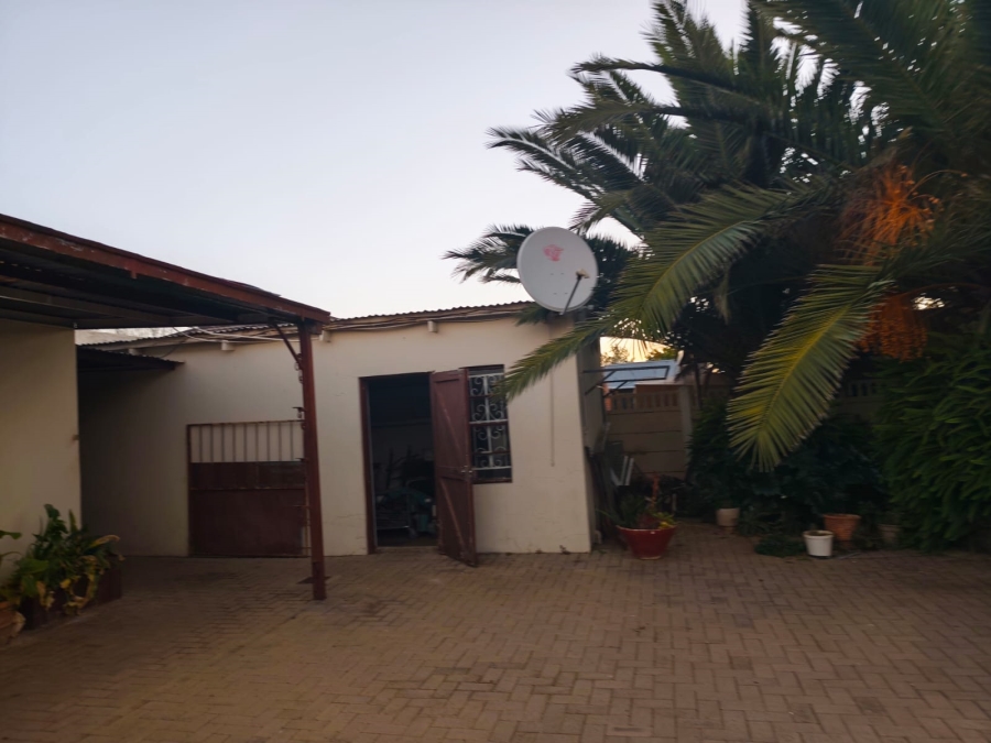 5 Bedroom Property for Sale in Wilgehof Free State